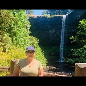 Meet your Posher, Sharon